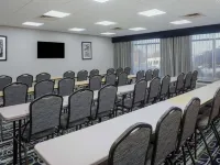 La Quinta Inn & Suites by Wyndham Kennesaw Hotels in Cobb County