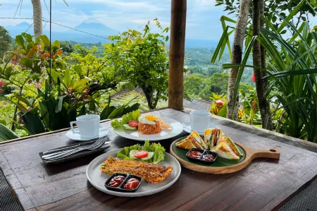 Munduk Luwih Ecolodge Bedugul by Agata Отели рядом с достопримечательностью «Улун дану бератан»