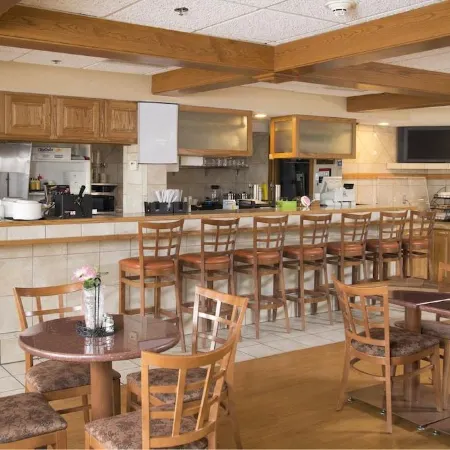 The Carlton Lodge