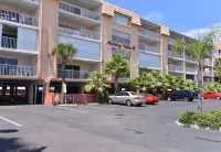 Direct Gulf Front Beach Paradise! Any Closer To The Water & You Would Be In It.. Hotel in zona Suncoast Seabird Sanctuary