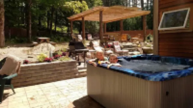 Family Friendly Near River  -  Campfires! Hot Tub, Game Rm, Views Pets welcome
