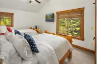 Family and Pet friendly Cabin at Suncadia w/ Hot tub and Golf course view Hotels near Suncadia Resort