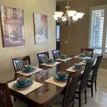 ✨GILBERT GETAWAY✨Beautiful home away from home with lots of amenities!