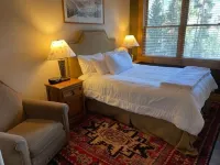 Winter Wonderland Ski in Out Pool Spa 360 Views Cozy with Amenities Galore!Lodge