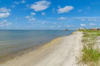 Beachfront Bay and Gulf  , Lookout and Pier , Crab Traps , Fishin Poles !! - Bãi biển