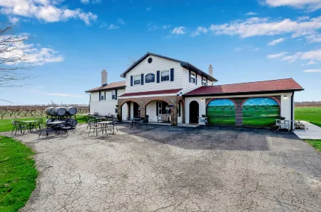 3- Bedroom Apartment at an Award Winning Winery