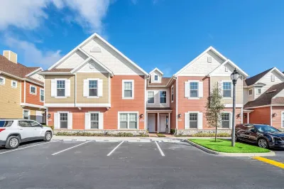 Awesome new dram vacation home 5 min. from Disney