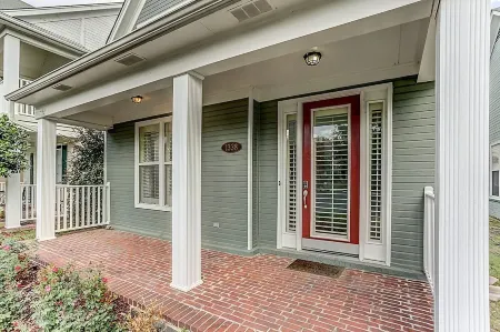 High End Mud Island Home Отели рядом с достопримечательностью «Memphis Cook Convention Center»