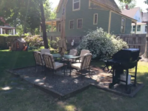 Private, 1st Floor Cottage, 5 Minute Walk to Beach- Perfect for Families!