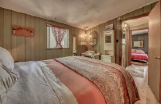 Rustic cabin at the rock.