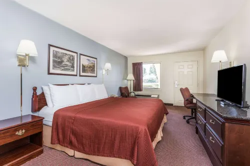 Days Inn by Wyndham Royston Hotels in Hartwell