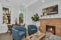 3BD West Town Gem: Explore the Windy City in Style