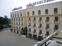Rafael Hotel and Mansion Bangkok Hoteles en Distrito de Bang Phli
