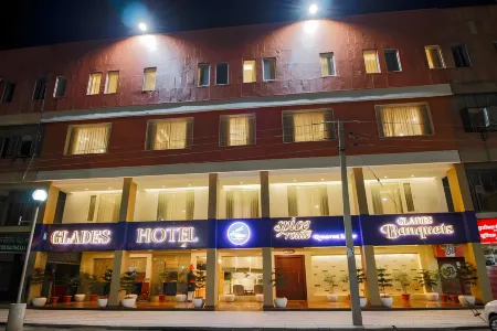 Glades Hotel