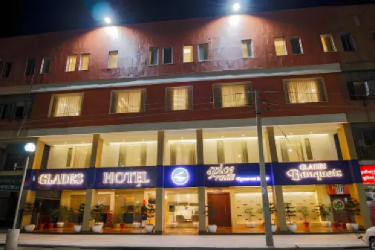 Glades Hotel