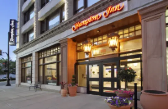 Hampton Inn Kansas City/Downtown/Financial District Hotels near Charles B. Wheeler Downtown Airport