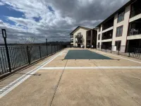 Renovated 2-bed / 2-bath condo POOLSIDE & LAKEFRONT!