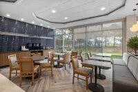 Hampton Inn & Suites by Hilton Downers Grove Chicago