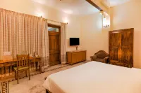 Club Mahindra Bharatpur Hotels near LN