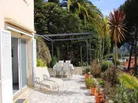 Sea view garden apartment with pool option. Near beach between Nice and Monaco Hotel a Eza