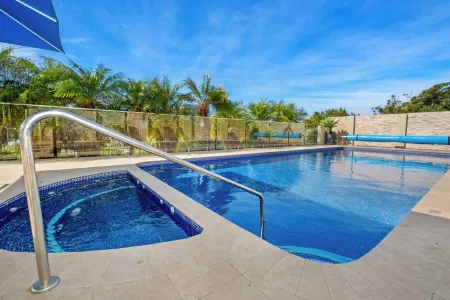 Unit 16 - Avoca Palms Resort, Avoca Beach