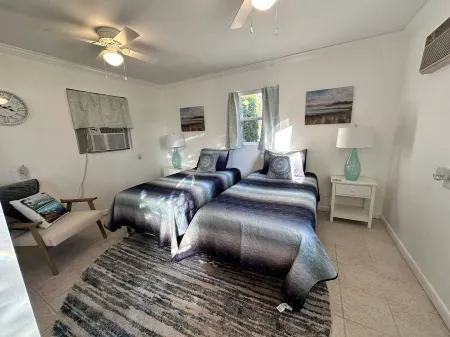 Peaceful Lakefront Studio on High Rock Lake