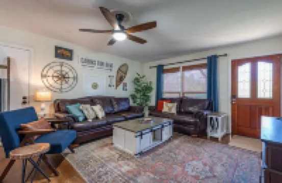 Stroll to Park, Shops, Restaurants in Downtown WJ!