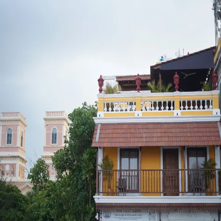 La Plage Seaview Suites