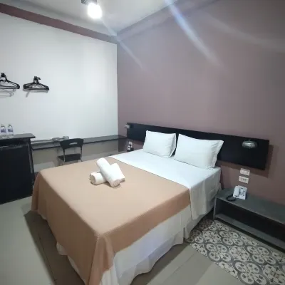 Hotel Monte Castelo Отели рядом с достопримечательностью «Эскадариа Селарон»