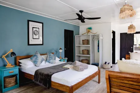 Turtle Bay Lodge Отели в г. Остров Дани