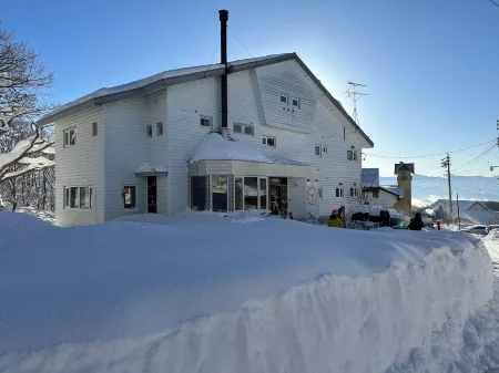 Raicho Lodge Madarao Отели в г. Иияма