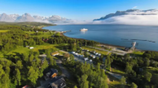 Svensby Tursenter Hôtels à : Lyngen