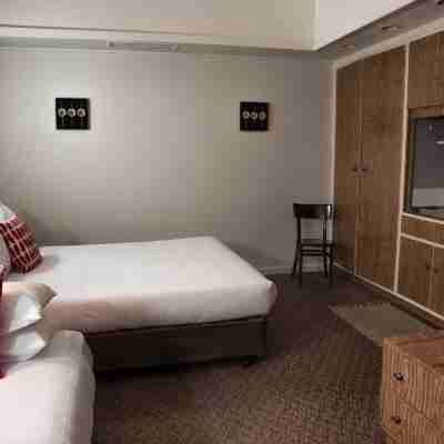 Burkes Hotel Motel Rooms
