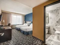 Empire Suites Hotels near Quebecor