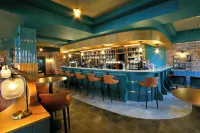 Waterford Marina Hotel - Bares