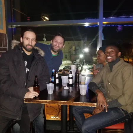 Hamtramck Hostel Отели рядом с достопримечательностью «Стадион "Нью-Центр-арена"»