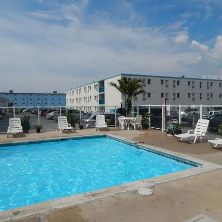 Seabonay Oceanfront Motel