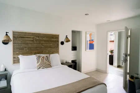 Scp Seven4One Hotel Отели рядом с достопримечательностью «Laguna Beach Cliff Hike»