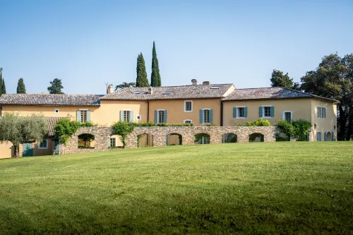 Château les Crostes Hotels in Lorgues