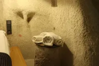 Potamia Cave Suites