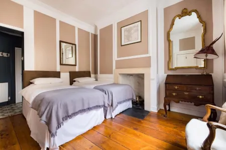 Spacious & Homely Georgian Town House Central Bath