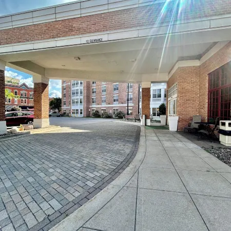 Pearl Street Hotel & Suites