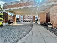 Pearl Street Hotel & Suites Hotels in La Crosse