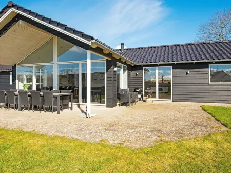 Tranquil Retreat Near Beach - By Traum Ferienwohnungen Отели в г. Borkop