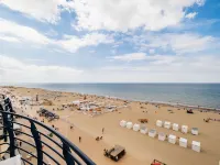 Apartment by Zeedijk with Sea View Hotels in Koksijde