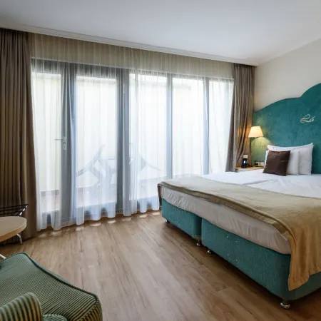 La Prima Fashion Hotel Budapest Отели рядом с достопримечательностью «Мост Эржебет»