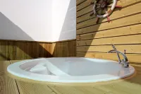 Royal Prime Hotel - Hot Tub