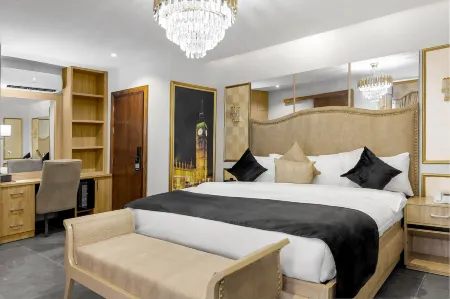 Villa Monument Hotel Отели рядом с достопримечательностью «Landmark Serviced Office»