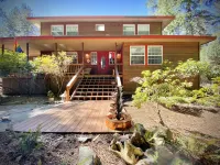 Otter's Pond Bed and Breakfast Hotels in Eastsound