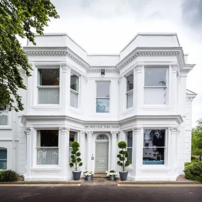 더 하이 필드 타운 하우스